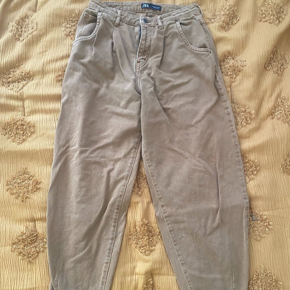 Zara Slouchy Jeans (Brown)